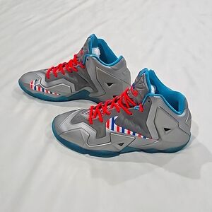 Nike LeBron 11 GS Basketball Shoes | size 6.5 Y